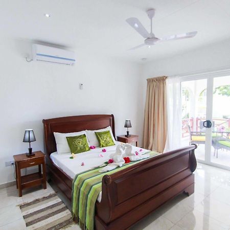 Coco Blanche Apartment Anse Royale Exterior photo