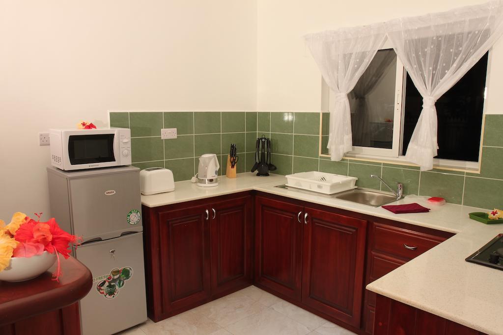 Coco Blanche Apartment Anse Royale Room photo