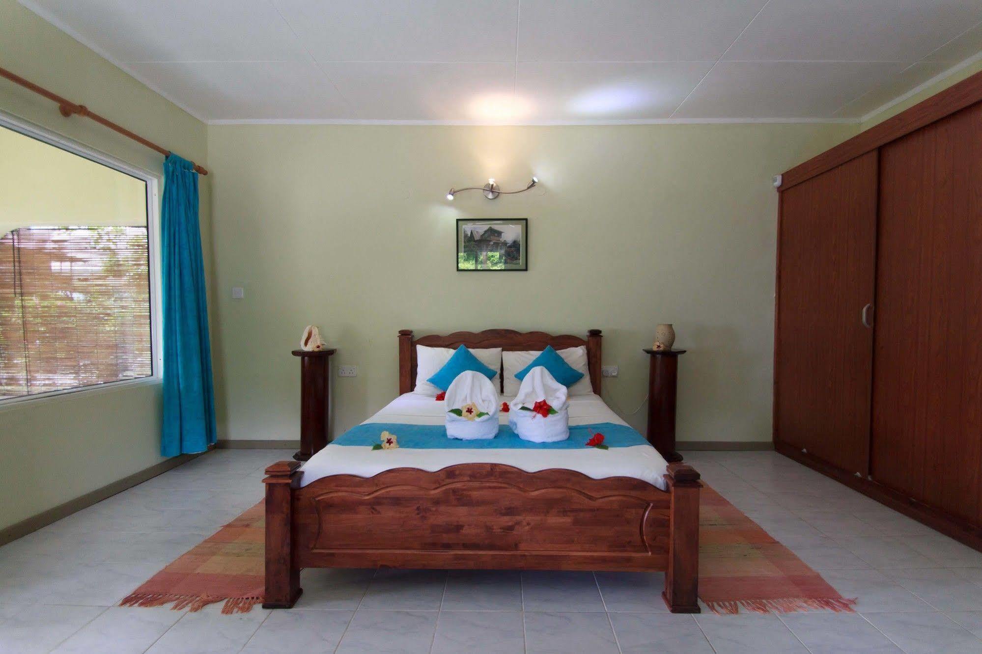 Coco Blanche Apartment Anse Royale Exterior photo